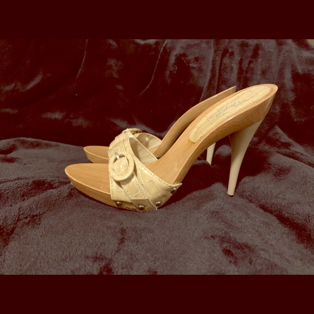 Nude heels